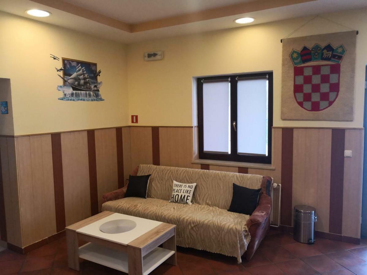 Hostel Marinus Sveti Vid-Miholjice Esterno foto